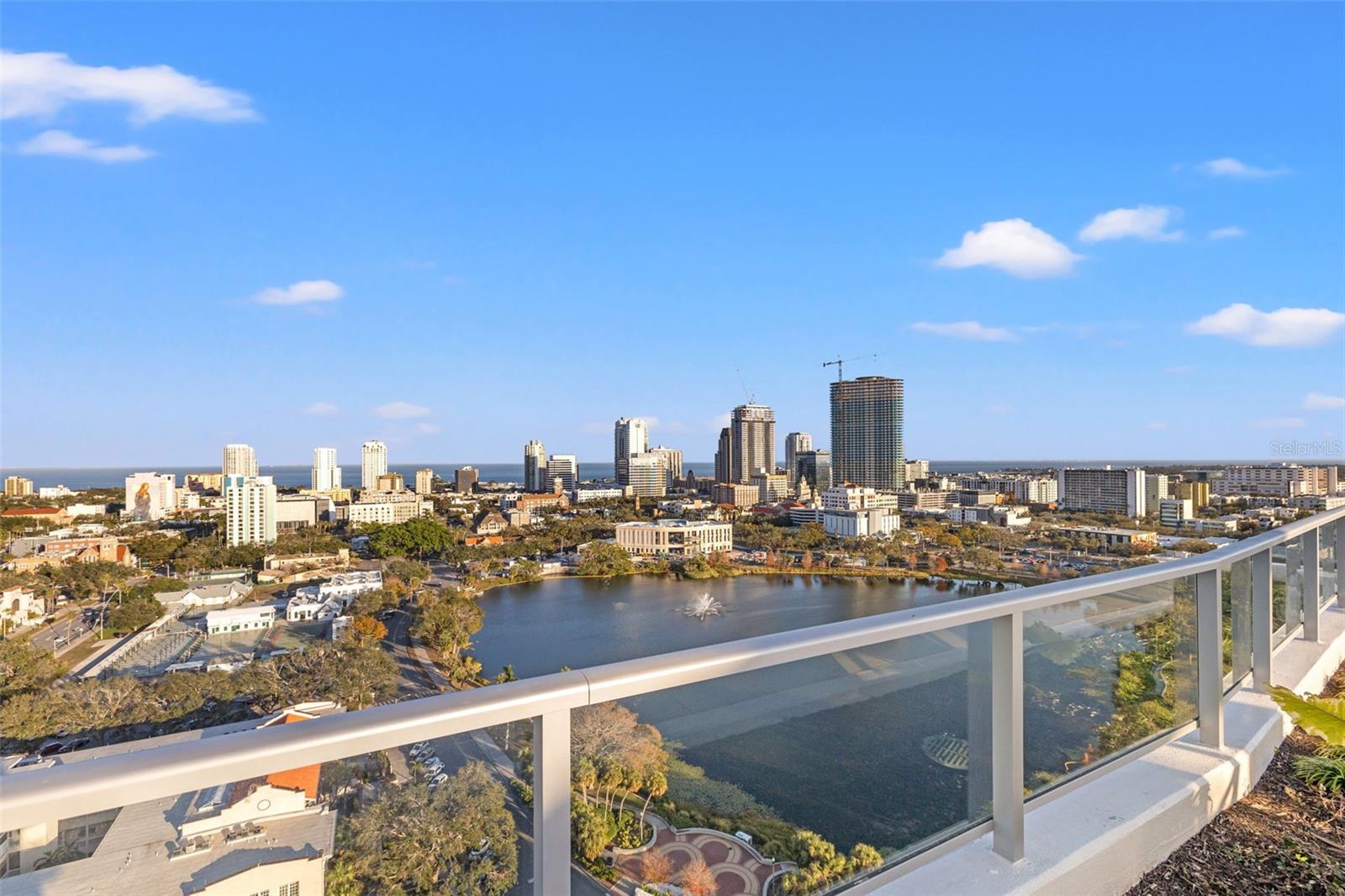 REFLECTION CONDO - Residential Lease