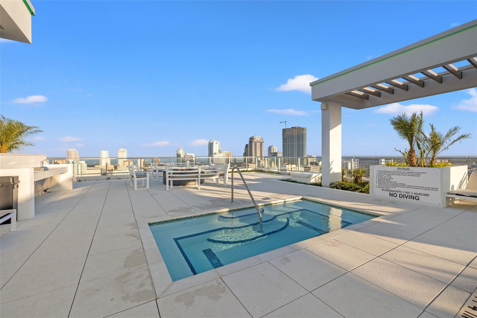 REFLECTION CONDO - Residential Lease