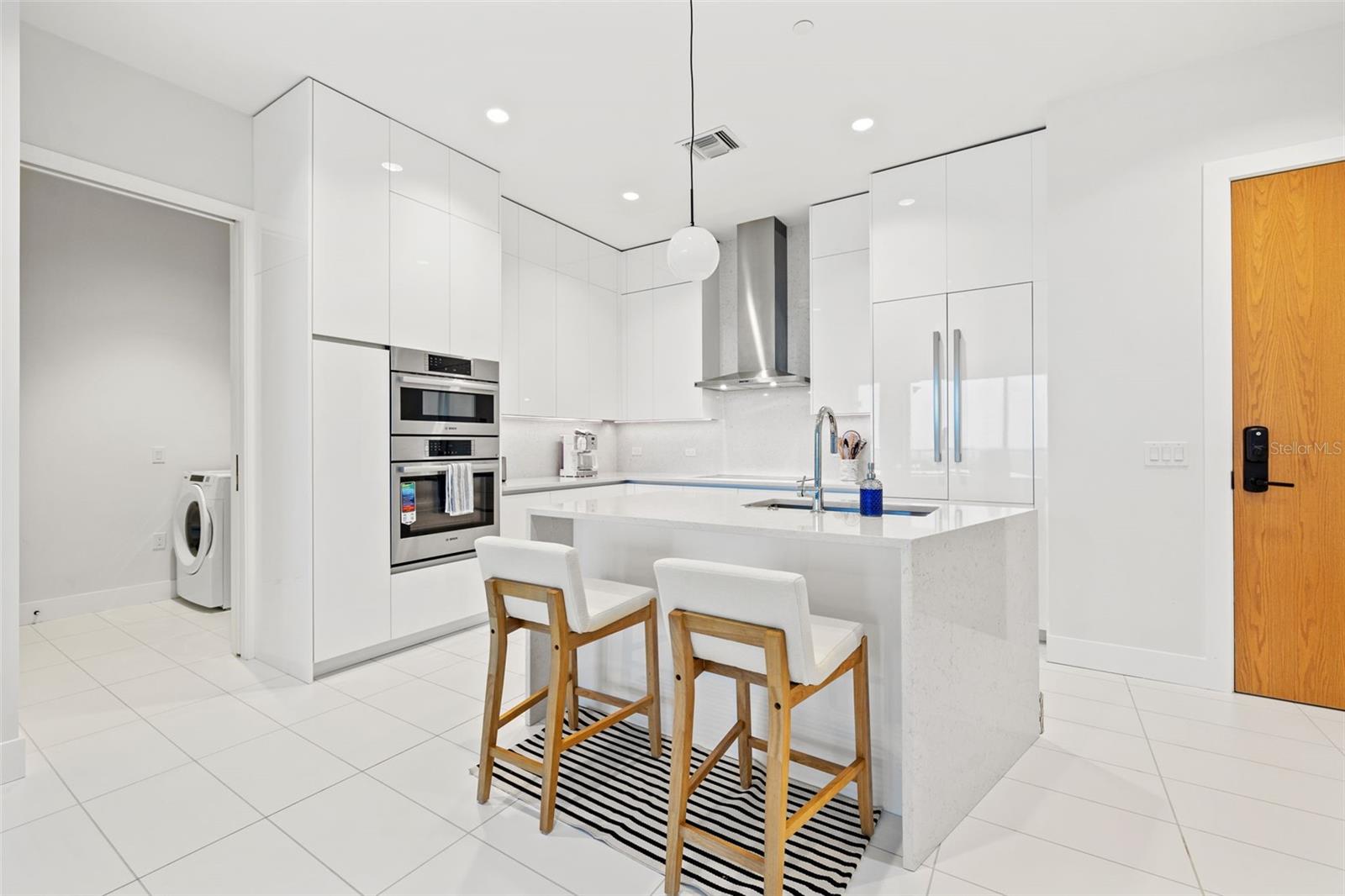 REFLECTION CONDO - Residential Lease