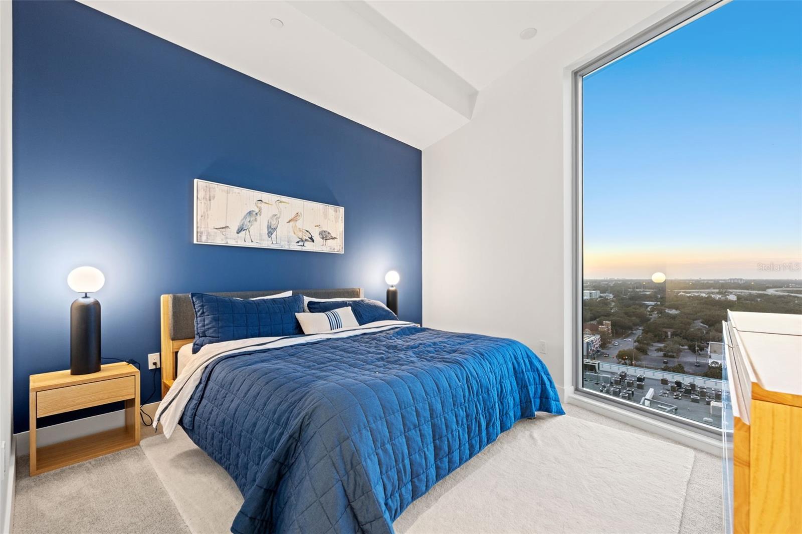 REFLECTION CONDO - Residential Lease