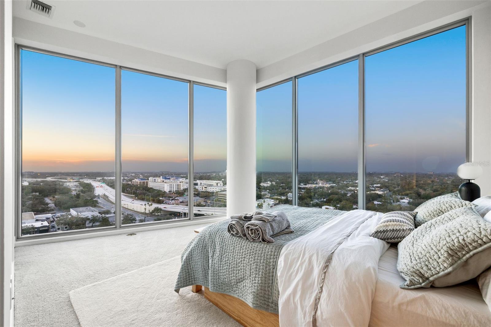 REFLECTION CONDO - Residential Lease