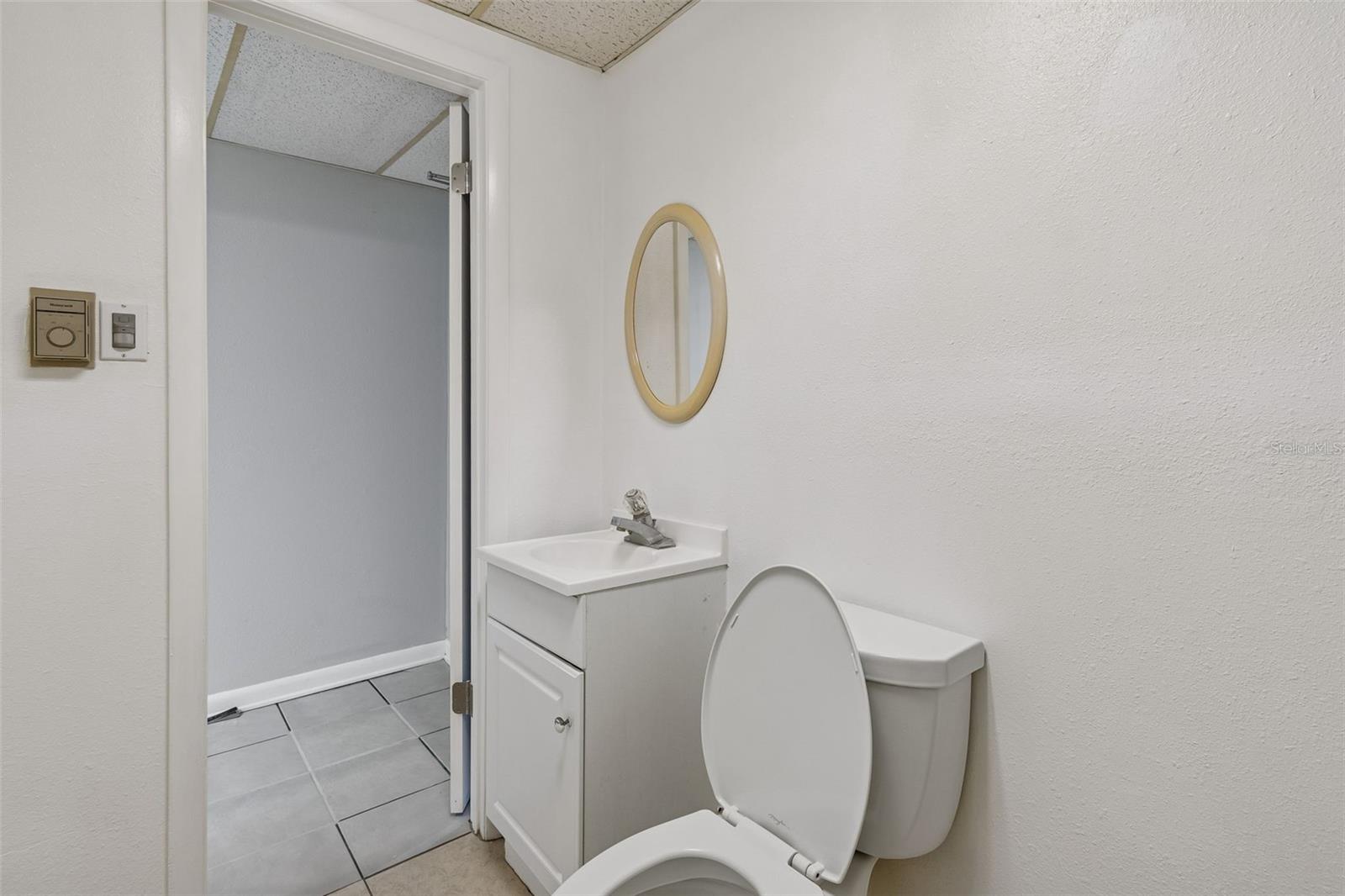 TAMPAS NORTH SIDE COUNTRY CLU - Commercial Sale