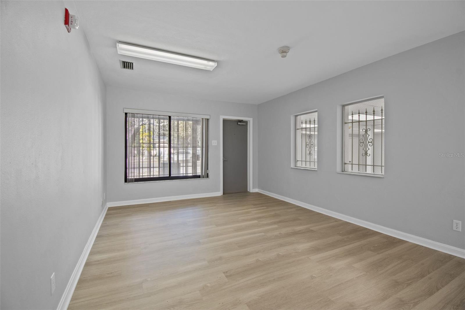 TAMPAS NORTH SIDE COUNTRY CLU - Commercial Sale