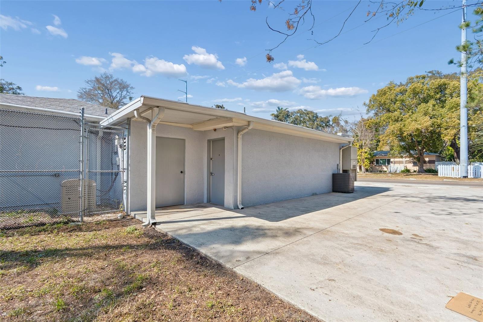 TAMPAS NORTH SIDE COUNTRY CLU - Commercial Sale