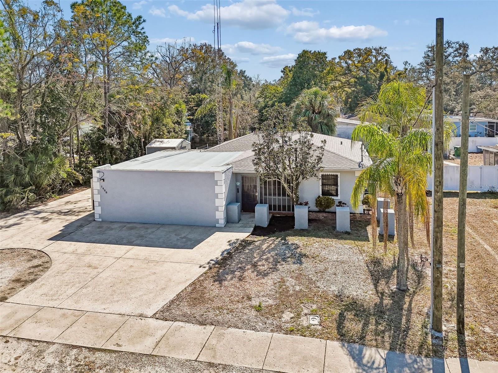 TAMPAS NORTH SIDE COUNTRY CLU - Commercial Sale