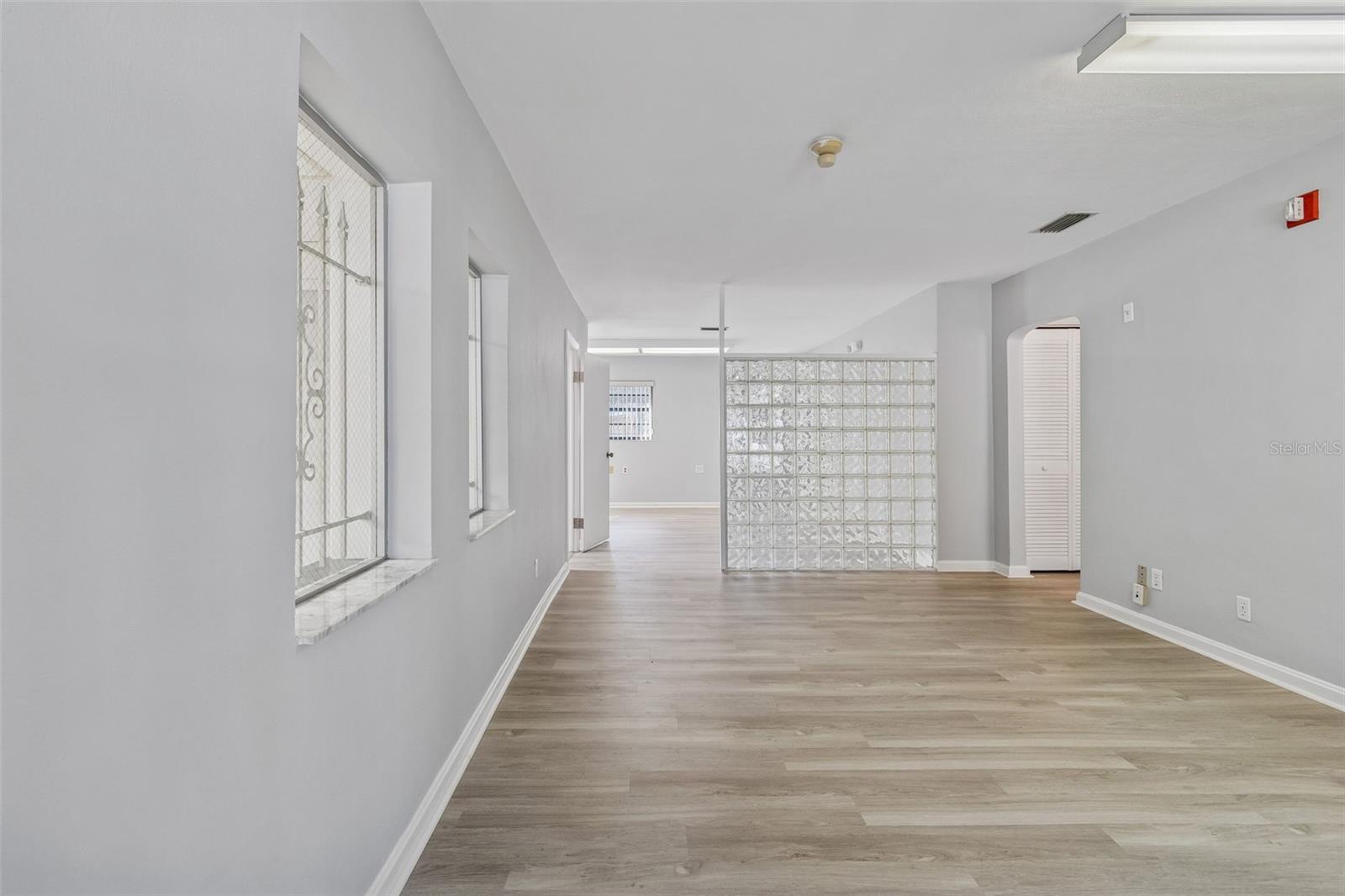 1408 W LINEBAUGH AVENUE