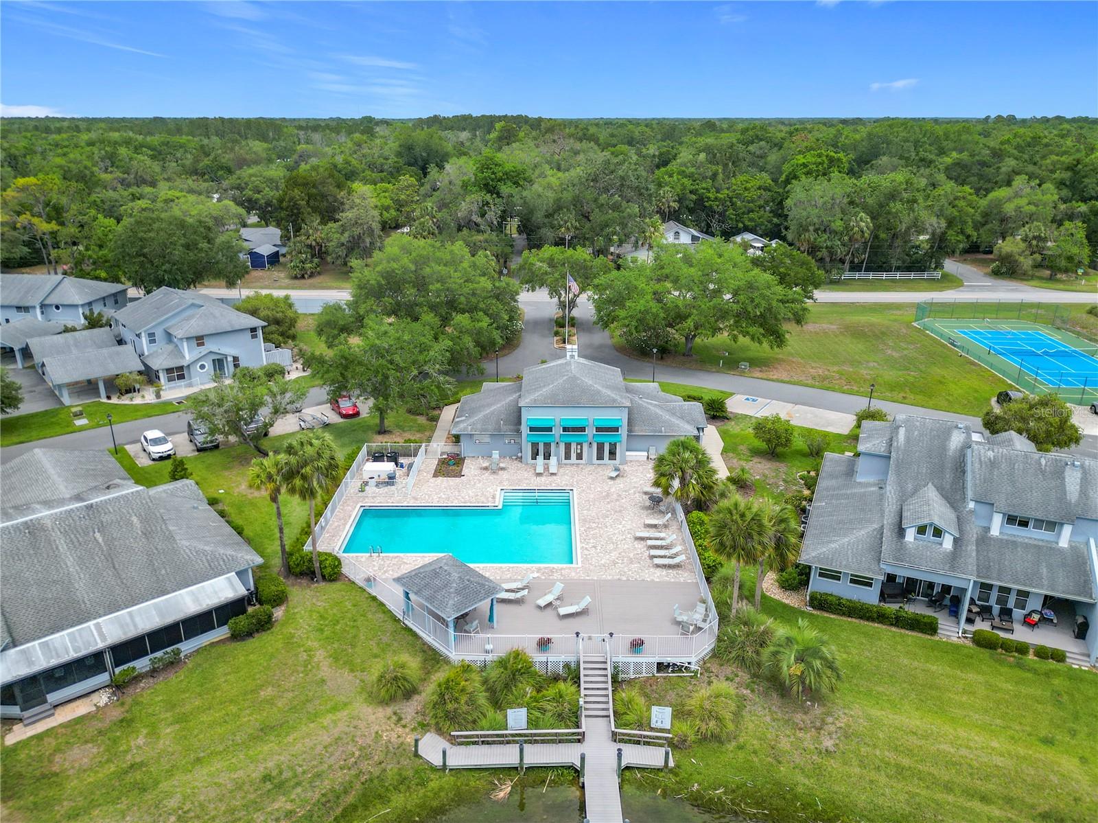 PELICAN COVE 02 CONDO - Residential
