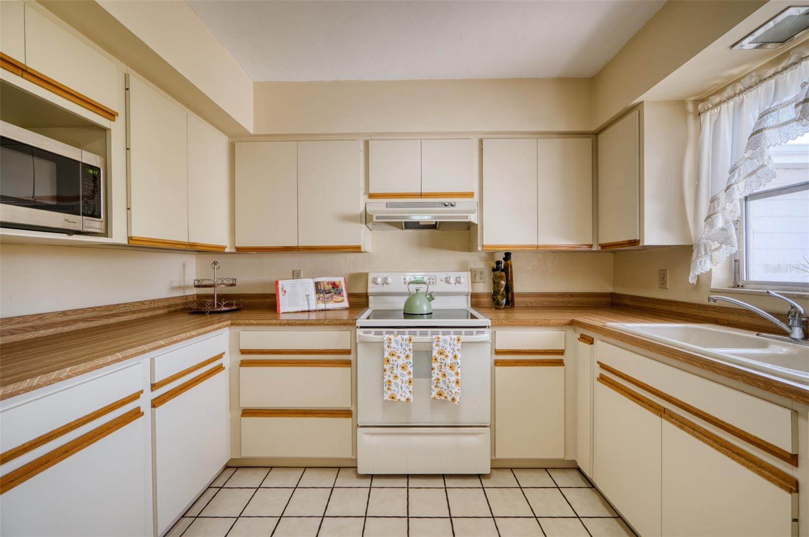 SOUTH GATE - Residential