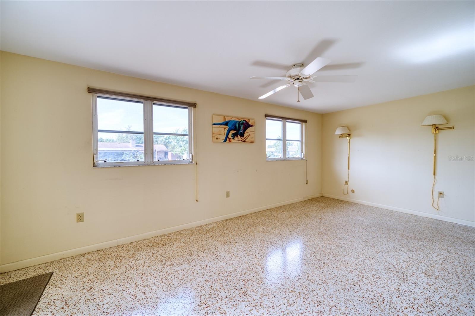 SOUTH GATE - Residential