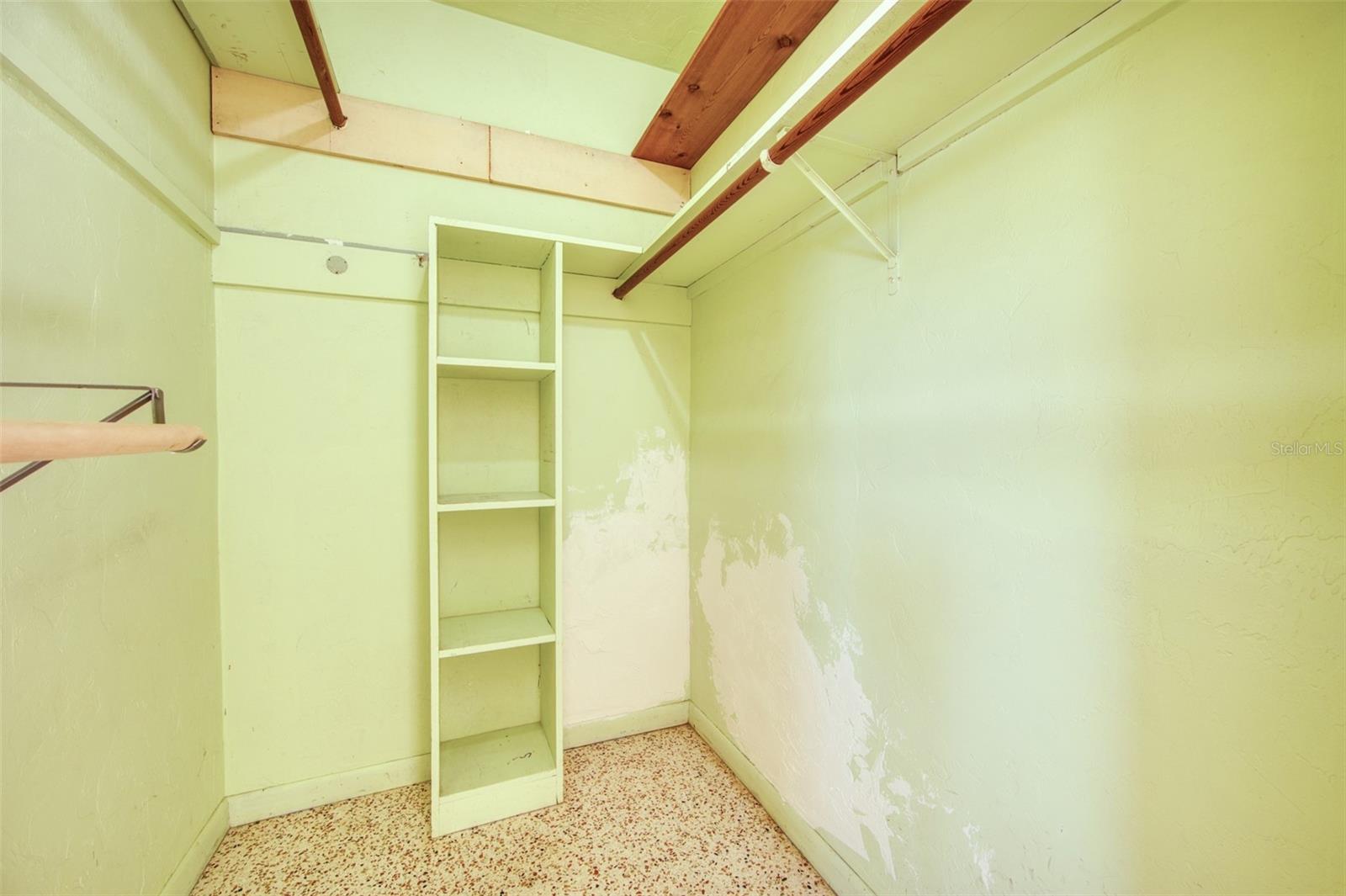 SOUTH GATE - Residential