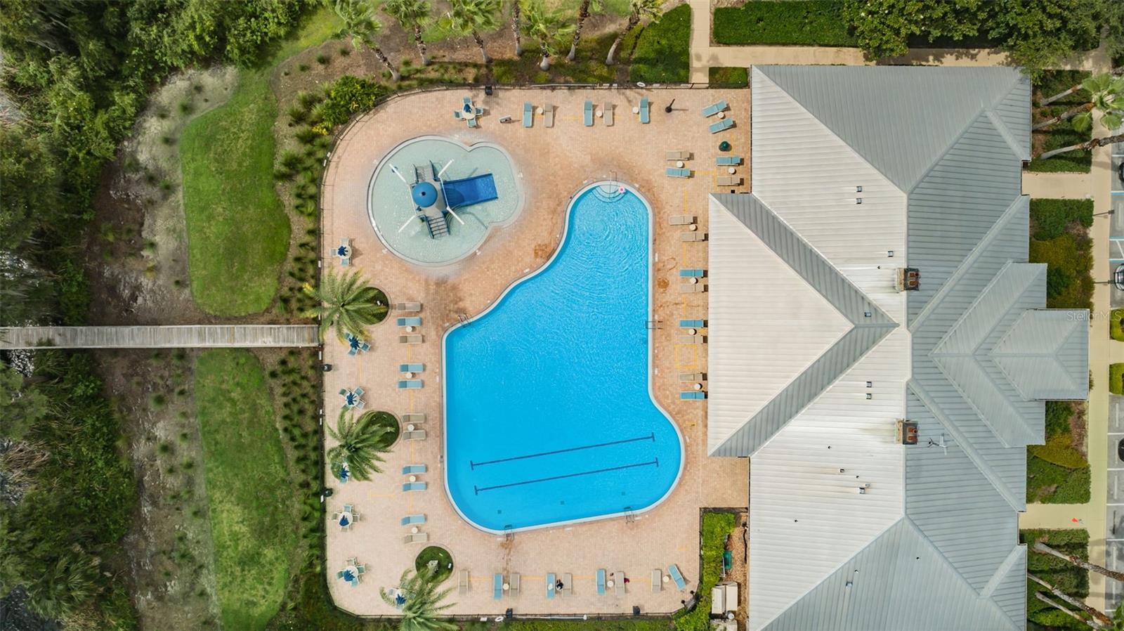 WATERS EDGE 02 - Residential