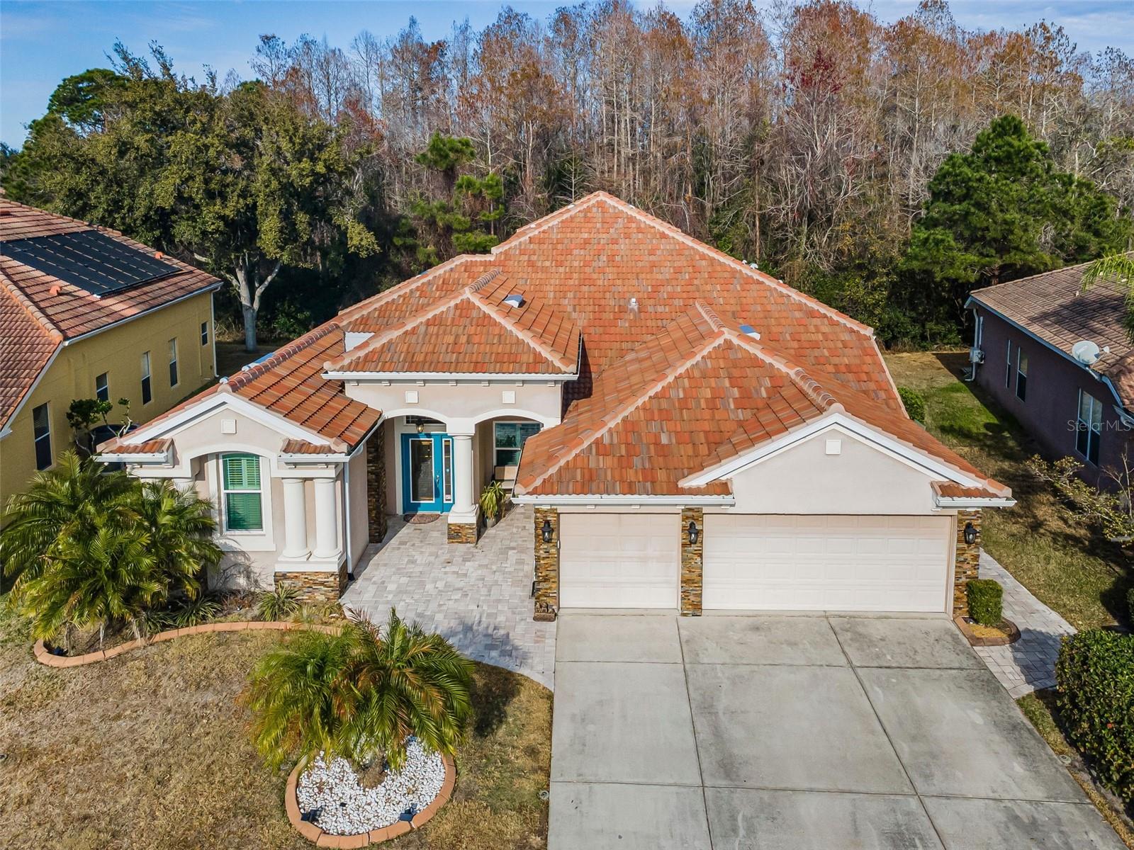 WATERS EDGE 02 - Residential