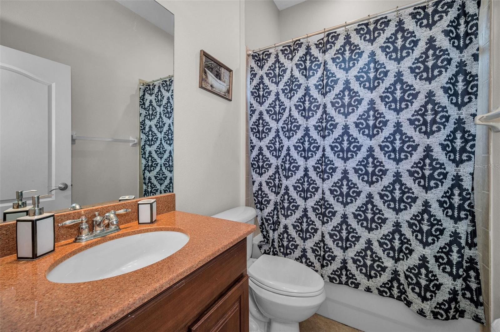 WATERS EDGE 02 - Residential