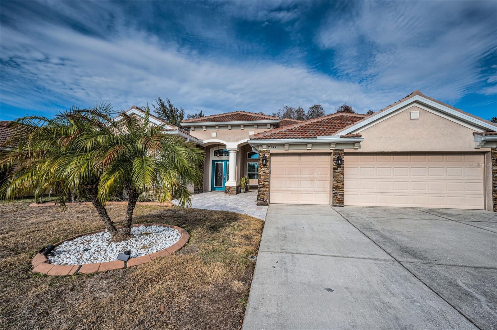 WATERS EDGE 02 - Residential