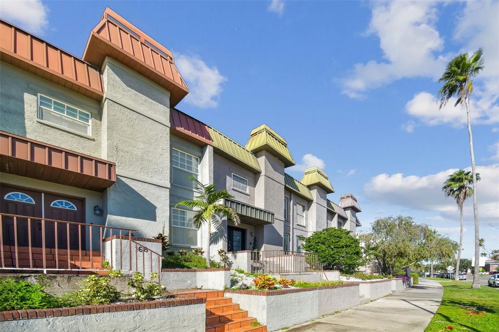 Photo of 166 E Davis Boulevard, Tampa, FL 33606 (MLS # TB8438079)