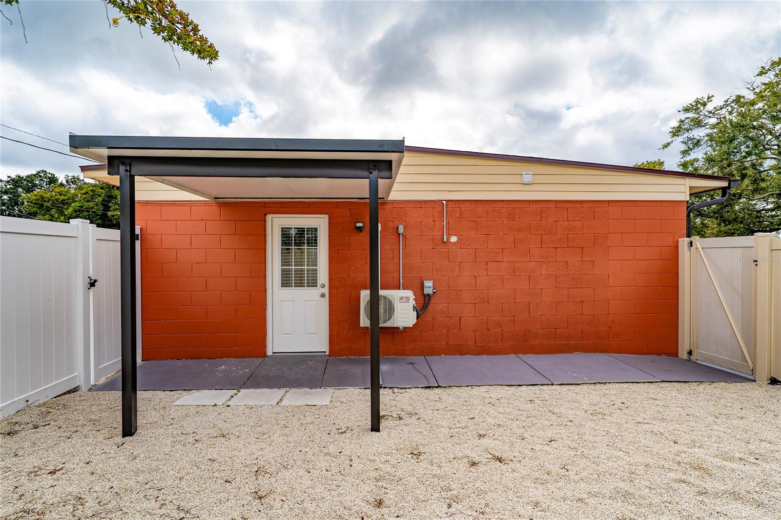 ENGELWOOD PARK - Residential