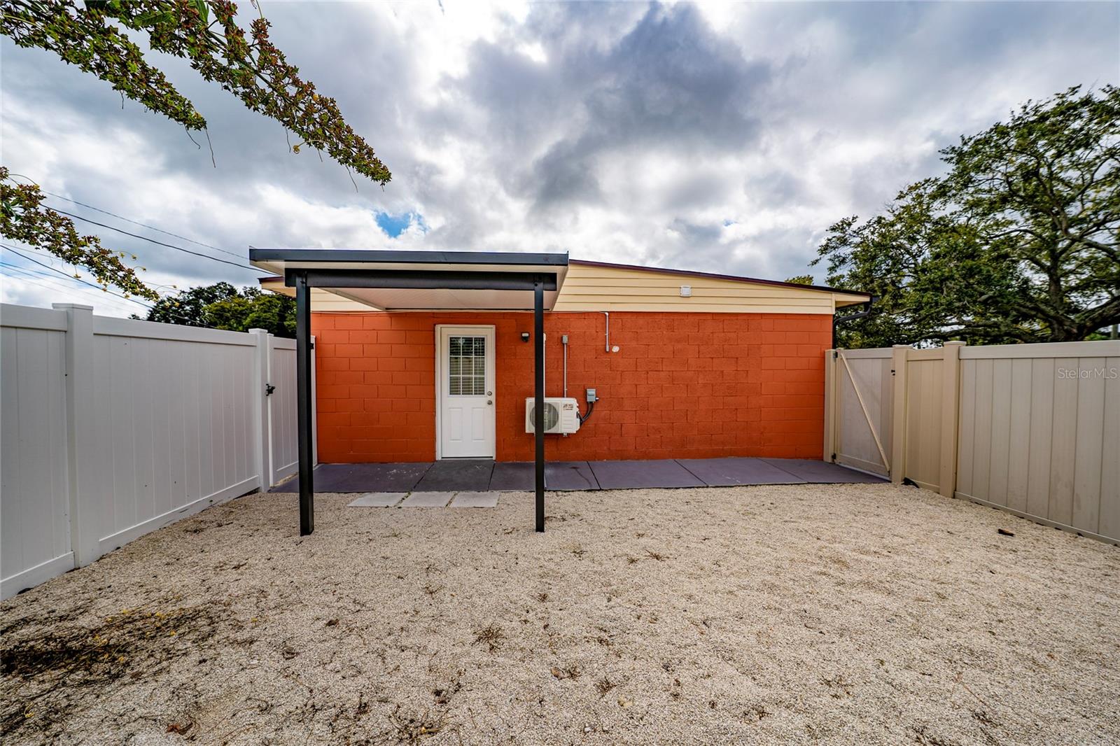 ENGELWOOD PARK - Residential