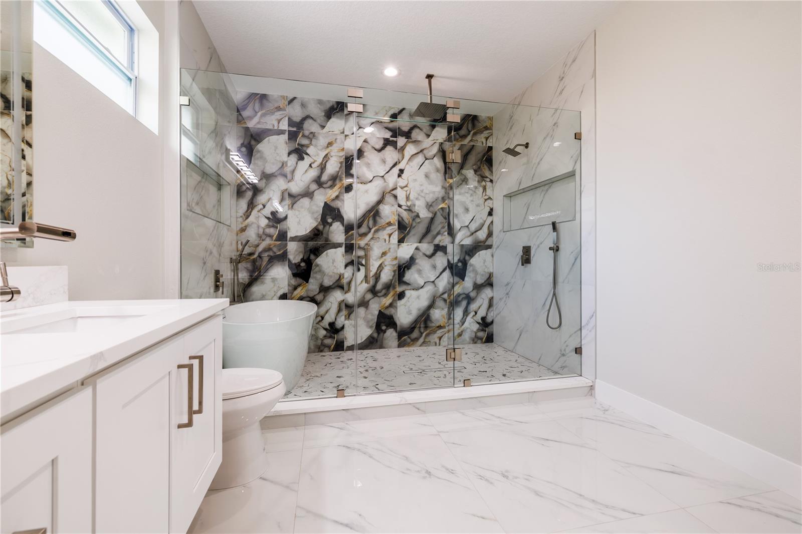 LINCOLN GARDENS BLOCKS 1 & 2 - Residential