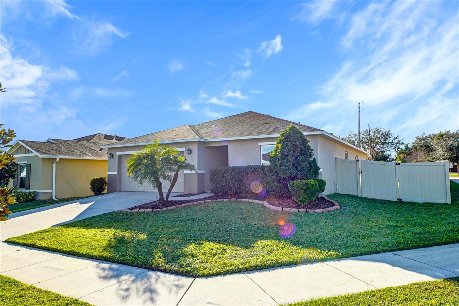 3200 CASA DEL REY AVENUE