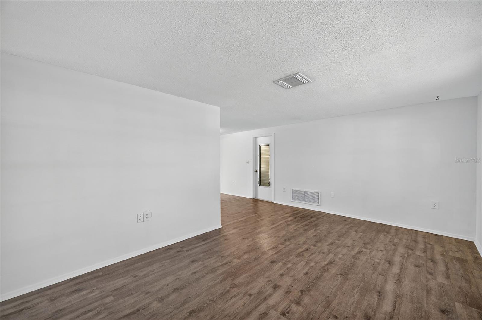 REGENCY PARK - Residential