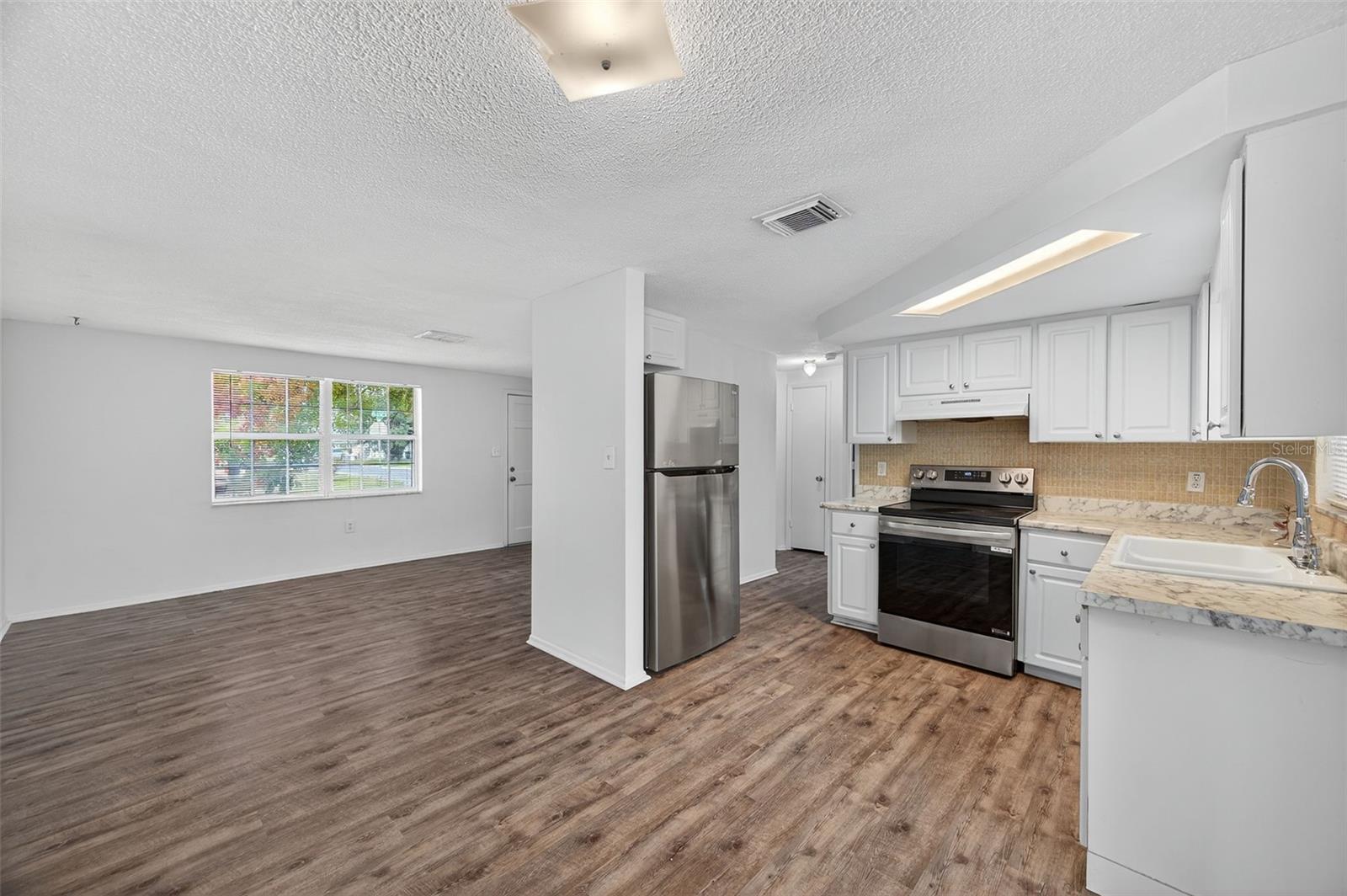 REGENCY PARK - Residential