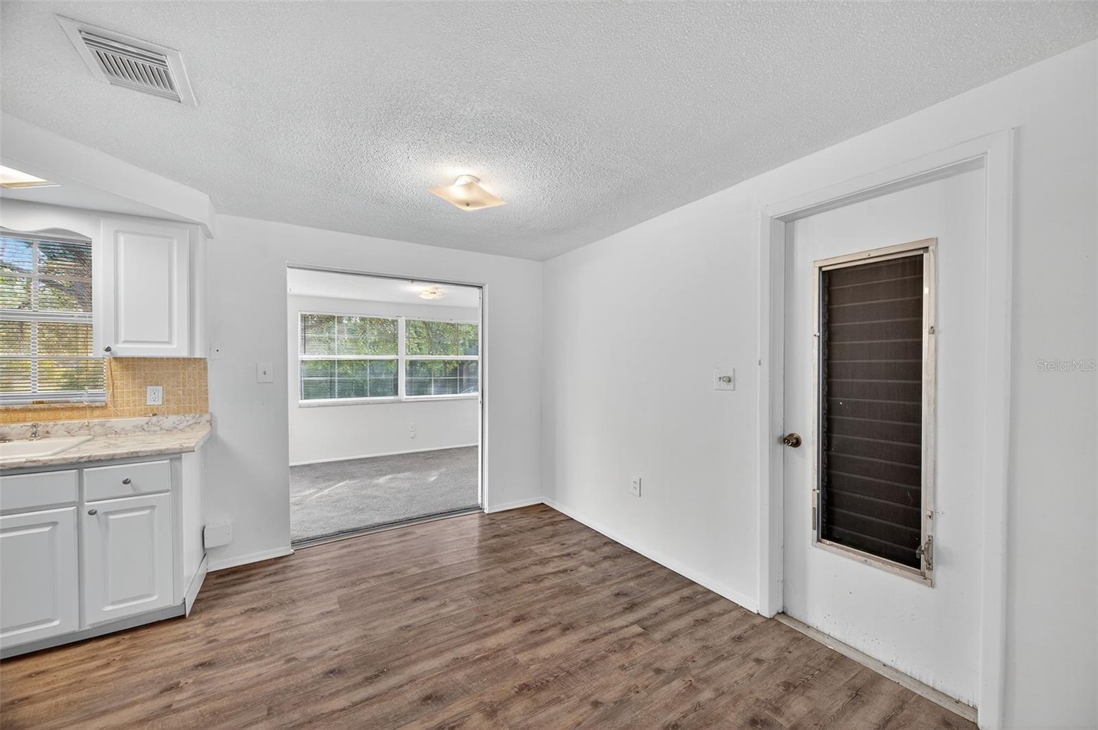 REGENCY PARK - Residential