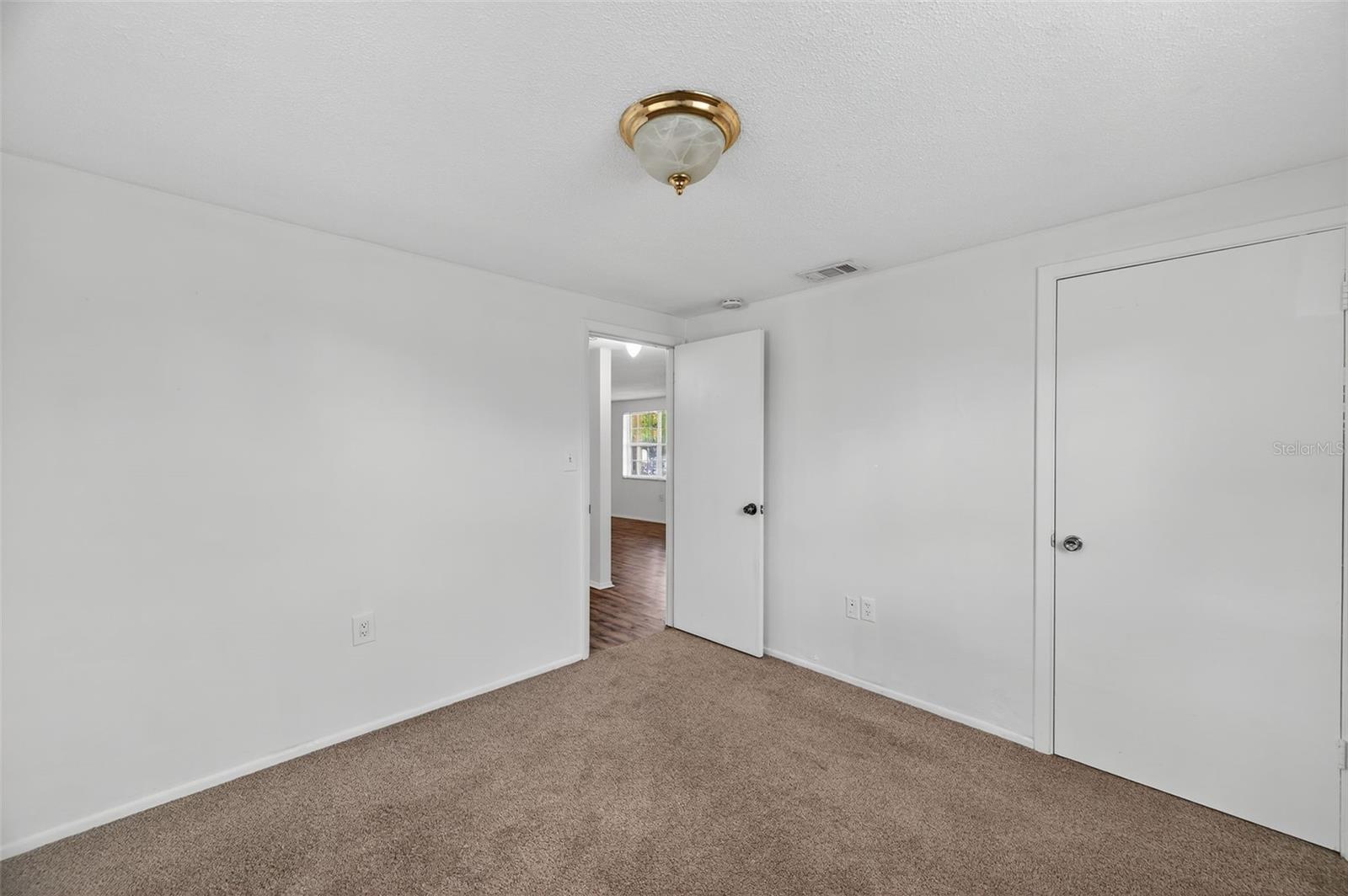 REGENCY PARK - Residential