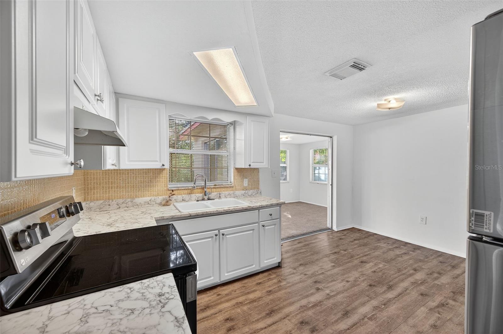 REGENCY PARK - Residential