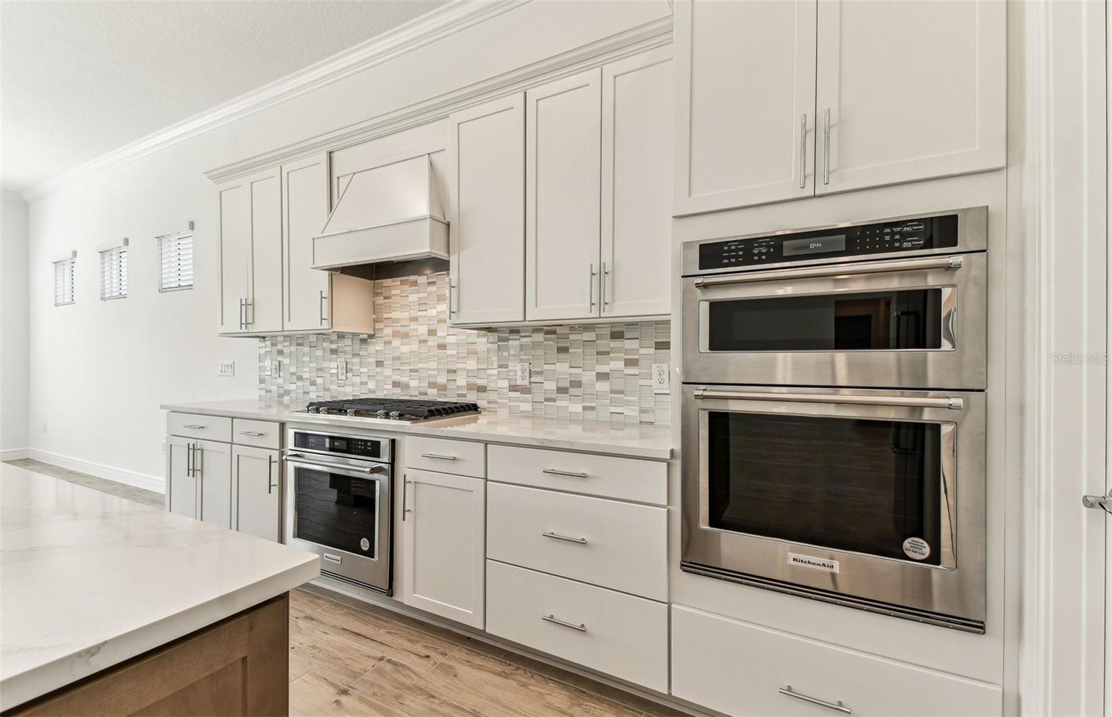 11432 SHORELINE TRAIL