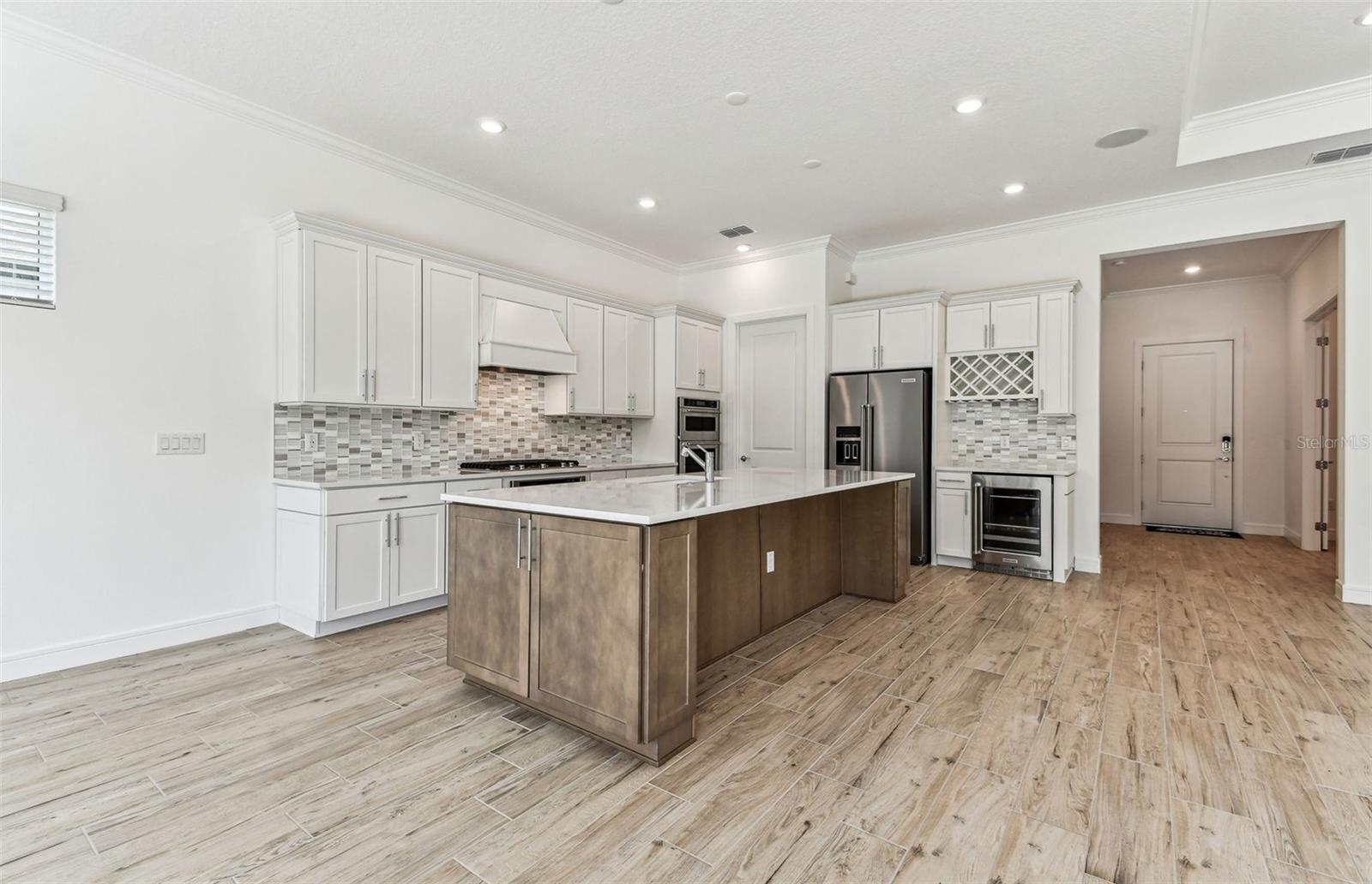 11432 SHORELINE TRAIL