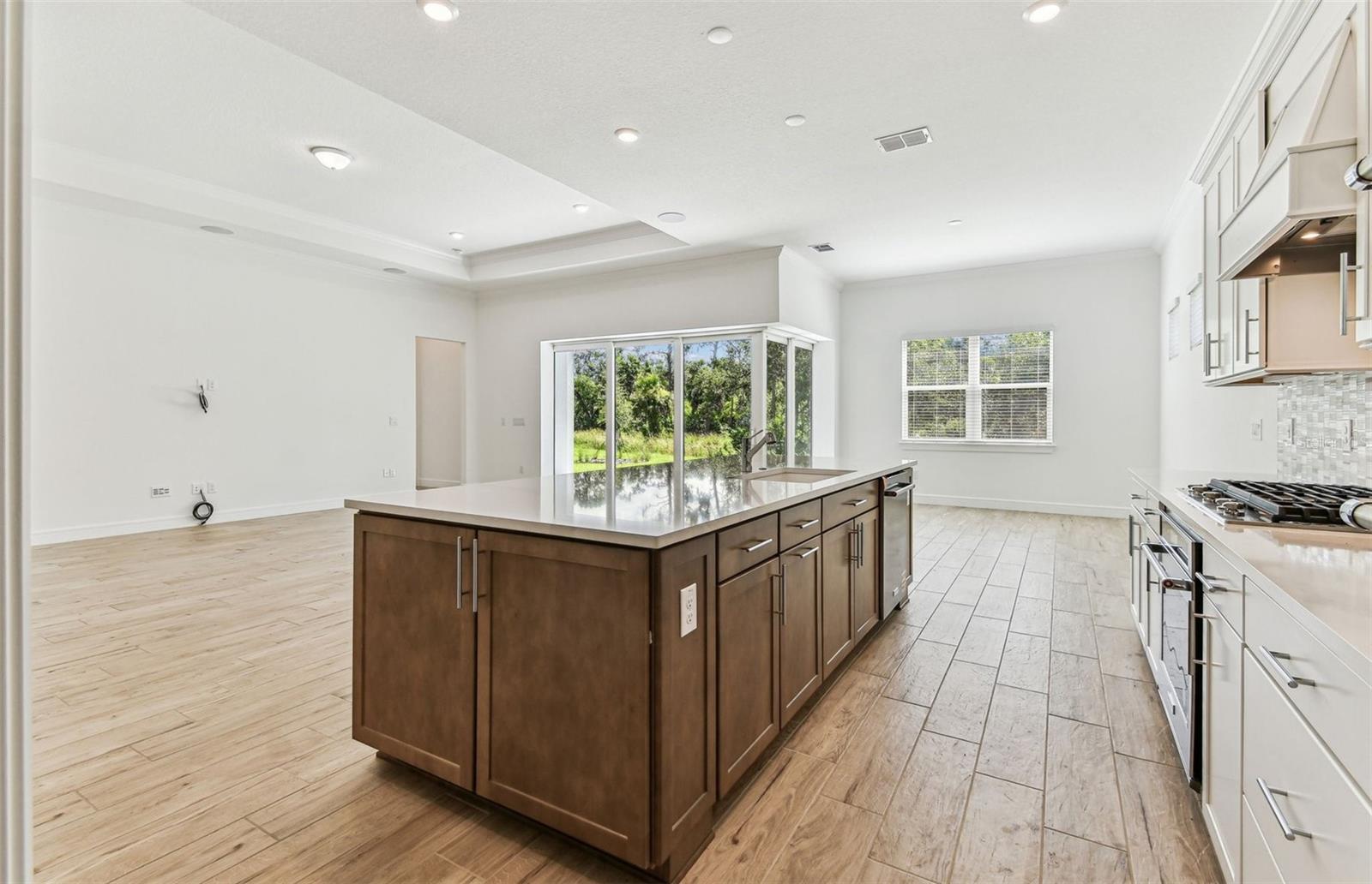 11432 SHORELINE TRAIL