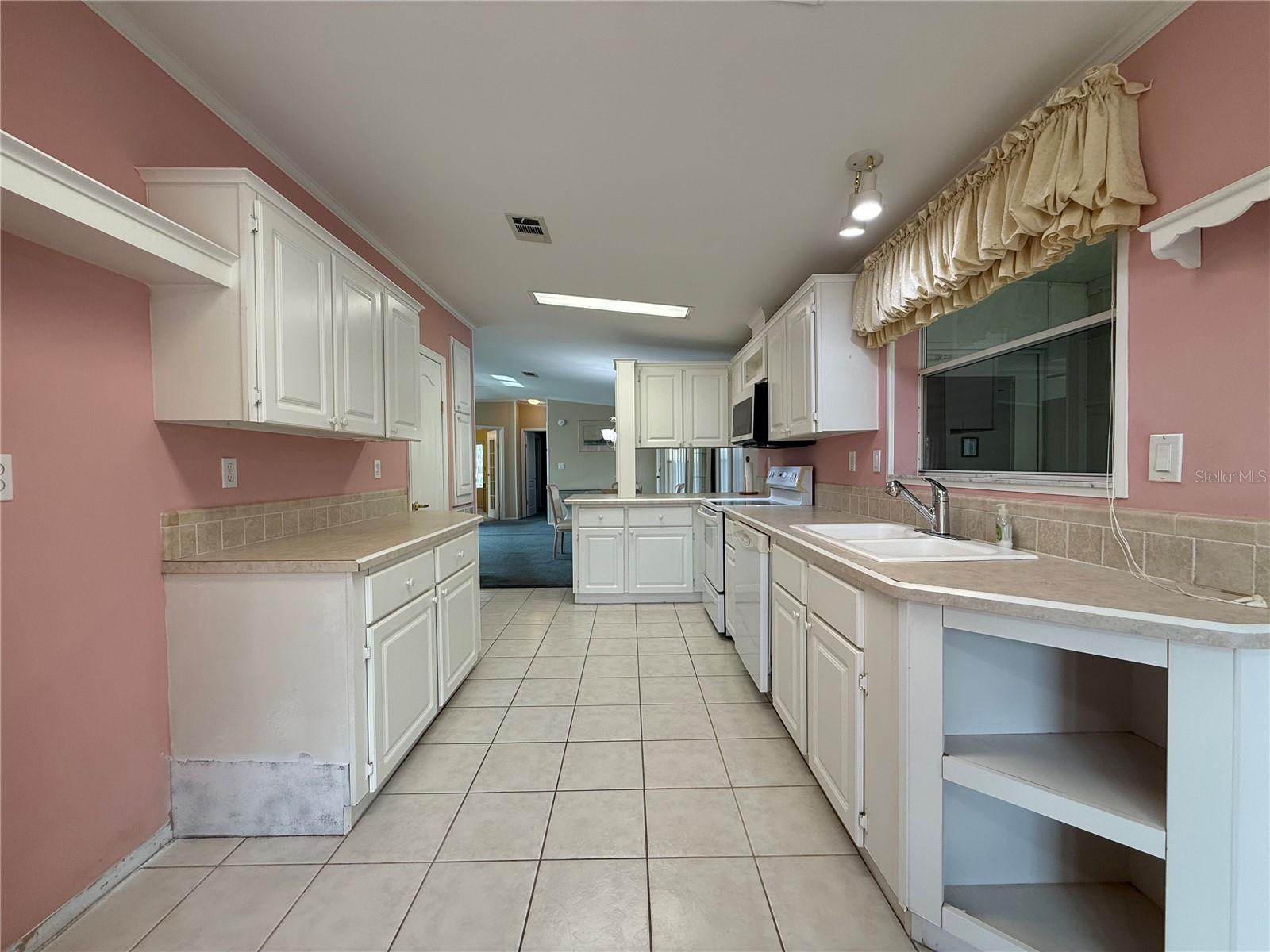 IMPERIAL LAKES ESTATES UNIT III - Residential