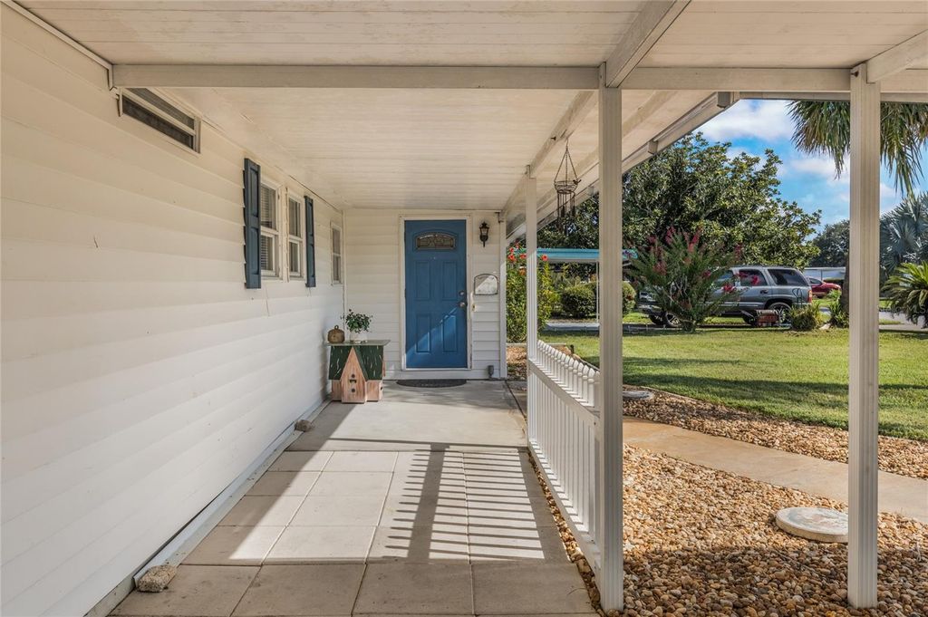 Photo of 31643 Howard Street, Tavares, FL 32778 (MLS # G5100982)