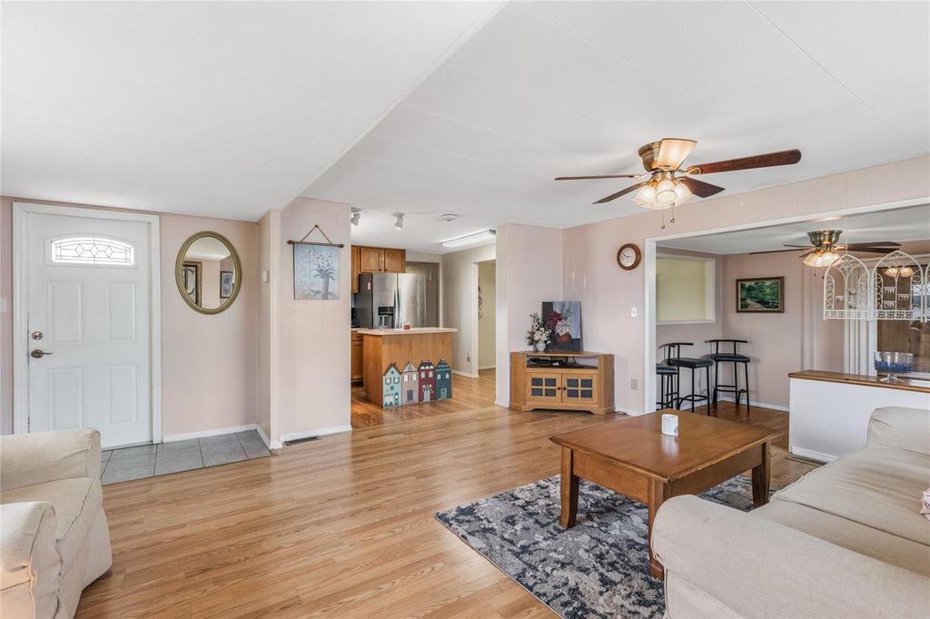 Photo of 31643 Howard Street, Tavares, FL 32778 (MLS # G5100982)