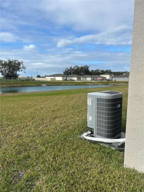 A home in PLANT CITY