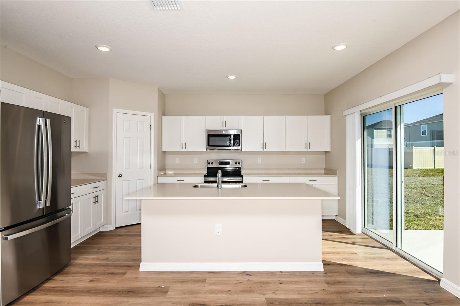 PASADENA WOODS - Residential