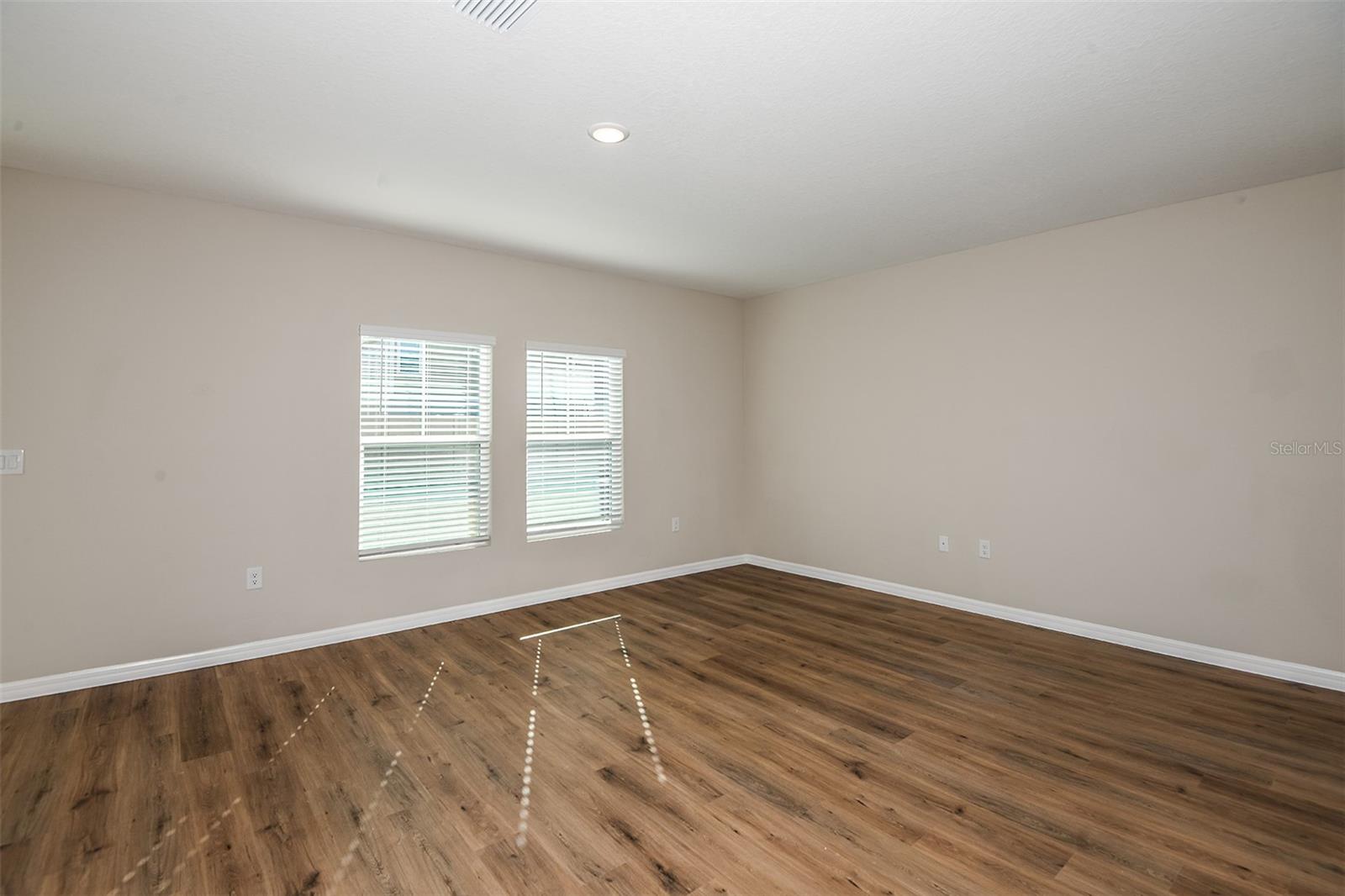 PASADENA WOODS - Residential