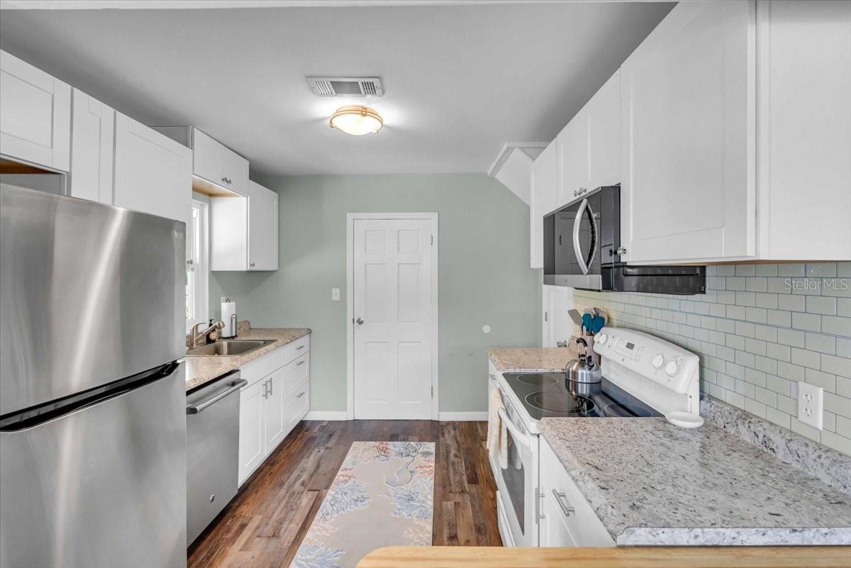 NORTHMOOR REP - Residential Lease