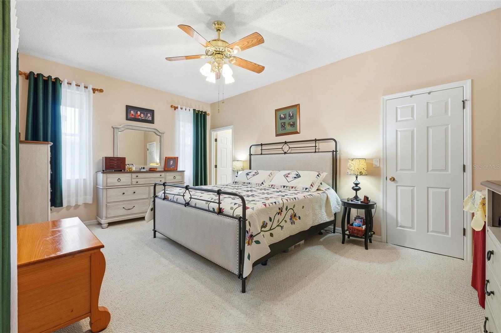 ROYAL HARBOR PH 01 - Residential