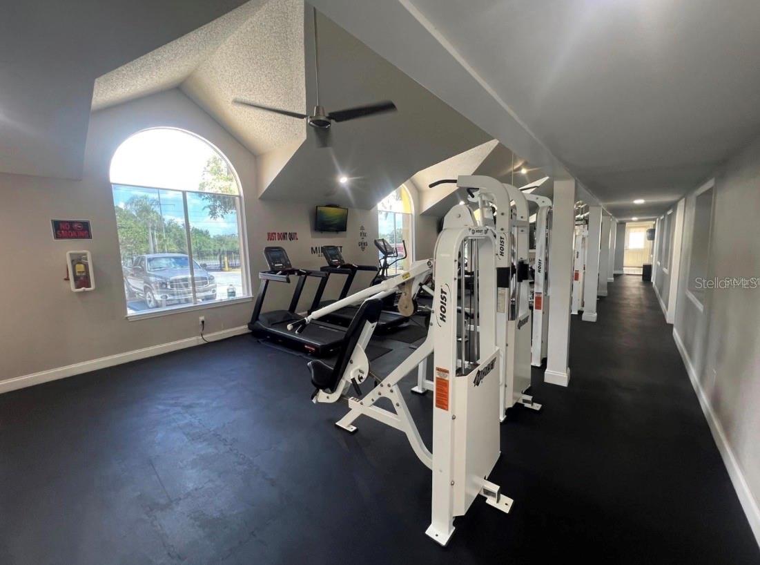 VENETIAN PLACE - Residential