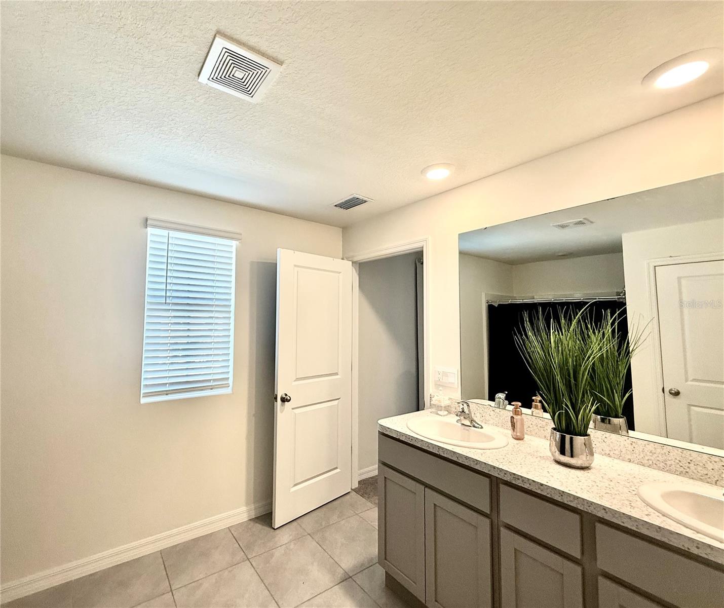 NORTH PARK ISLE PH 1B 1C & 1D - Residential