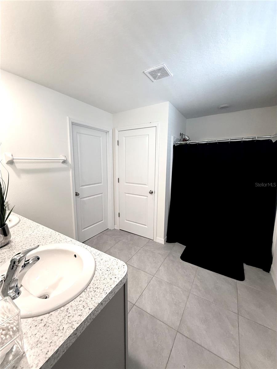 NORTH PARK ISLE PH 1B 1C & 1D - Residential