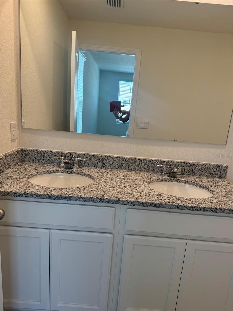 HARMONY WEST TWNHMS - Residential Lease