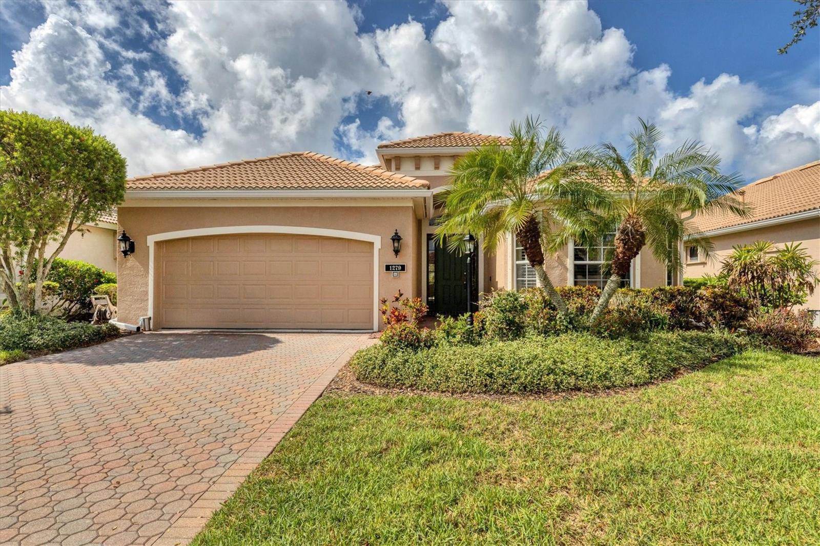 Annual unfurnished single-family pool home available in Willowbend! Gorgeous Lee Wetherington-built three-bedroom, two-bath home located in the maintenance-free neighborhood of Willowbend in Osprey. The home features a gourmet kitchen with gas cooktop and double oven, 12-foot ceilings, plantation shutters, a solar-heated pool, and spacious lanai with lake view. Willowbend amenities include lawn maintenance, community pool/spa, fitness center, pickleball and high-speed internet/cable. The excellent location in Osprey puts you right in between Sarasota and Venice, close to beaches, the Legacy Trail, shopping, dining, Oscar Scherer State Park and Pine View School.