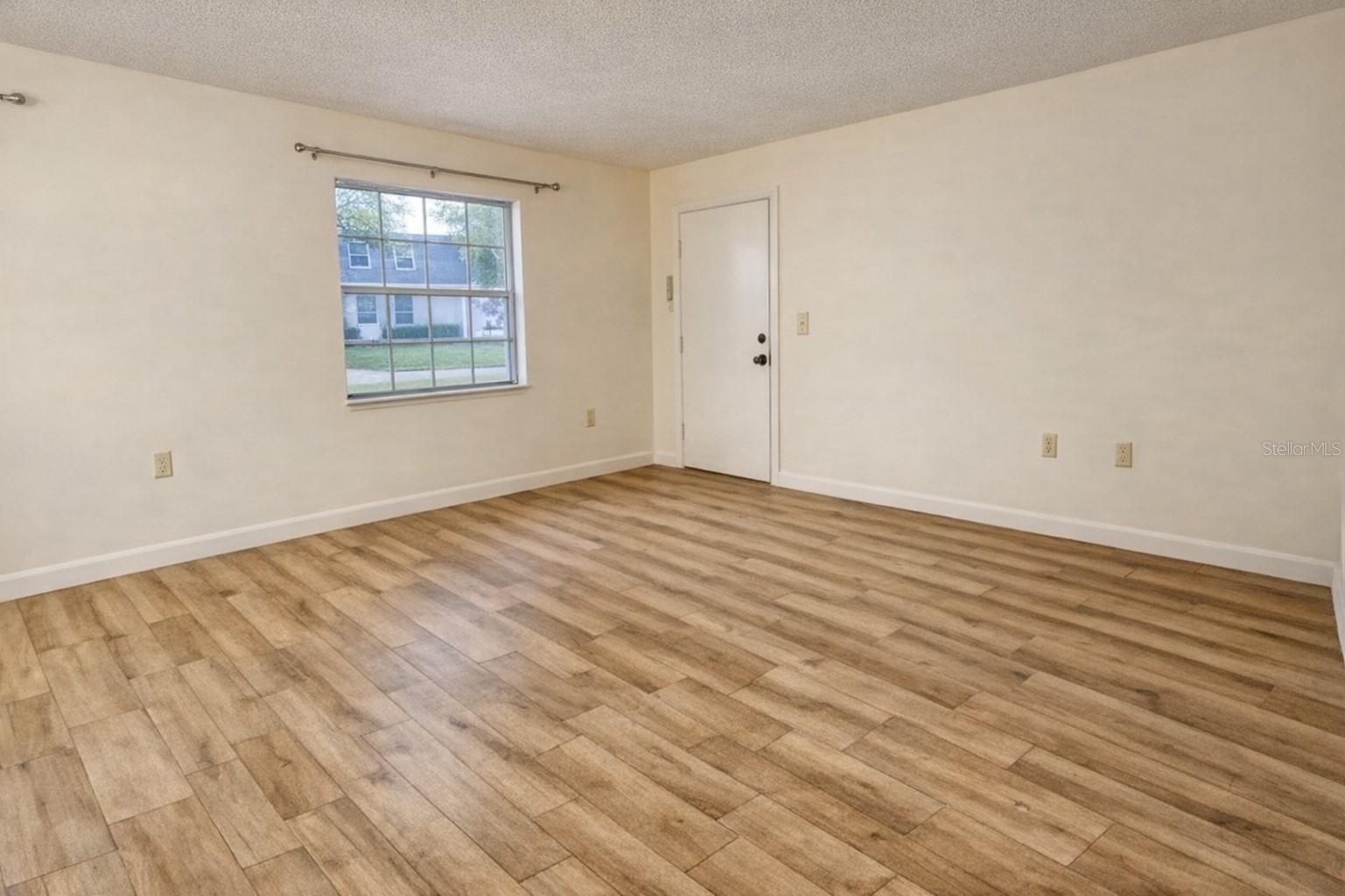 BELLEAIR FOREST - Residential