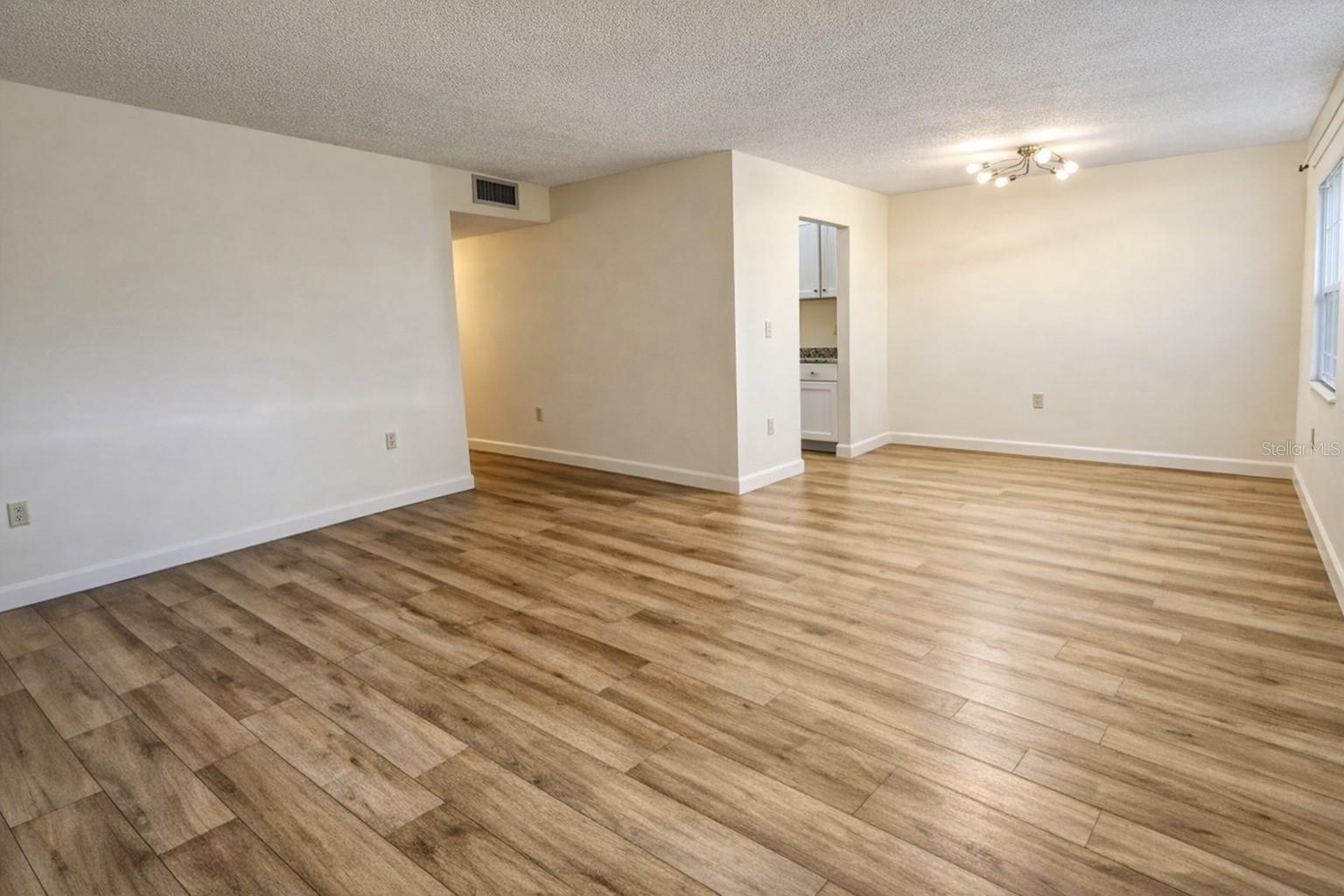 1712 BELLEAIR FOREST DRIVE A