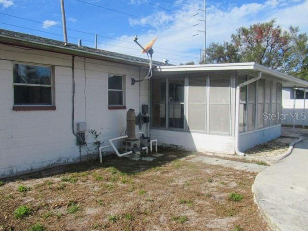 Photo of 6527 113th Street, Seminole, FL 33772 (MLS # TB8426061)