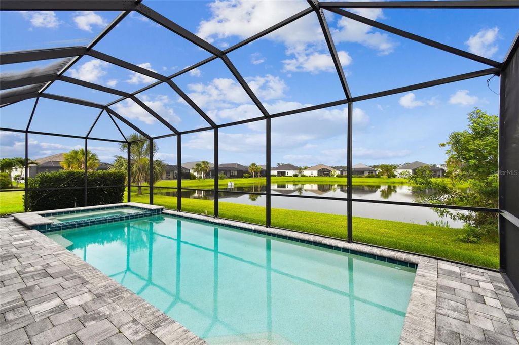 Photo of 3326 Woodmont Drive, Parrish, FL 34219 (MLS # TB8399787)