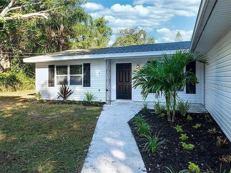 Photo of 120 Avenida De Baha, Nokomis, FL 34275 (MLS # TB8531106)