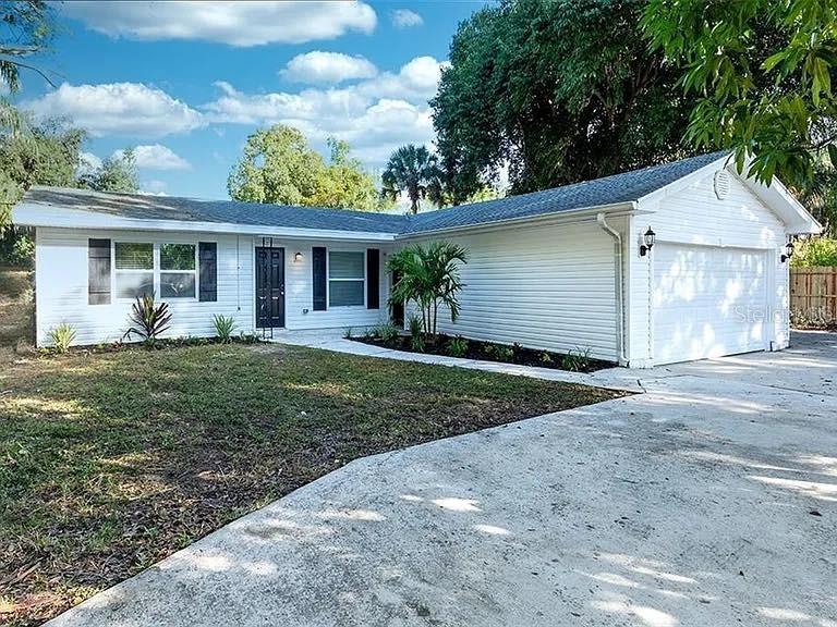Photo of 120 Avenida De Baha, Nokomis, FL 34275 (MLS # TB8531106)